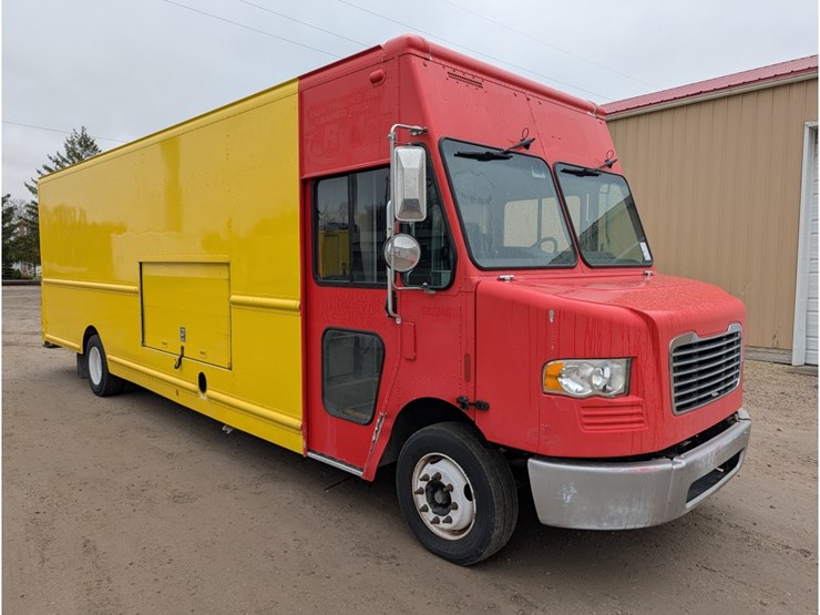 2017-freightliner-mt55-image-3