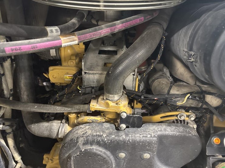 2018-caterpillar-228-image-17