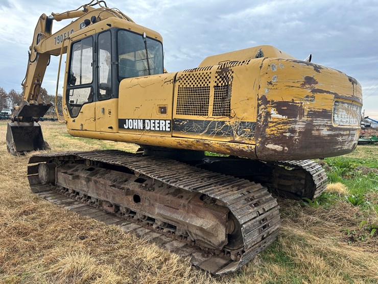 deere-790e-lc-image-3