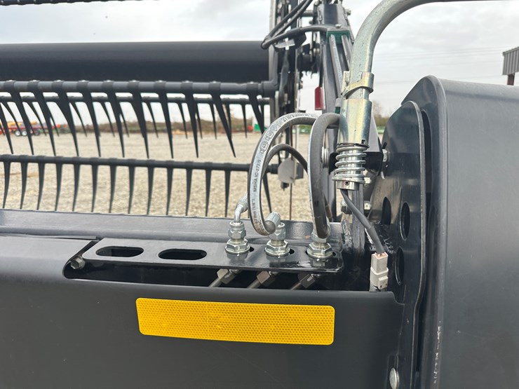 2022-mac-don-fd240-image-6