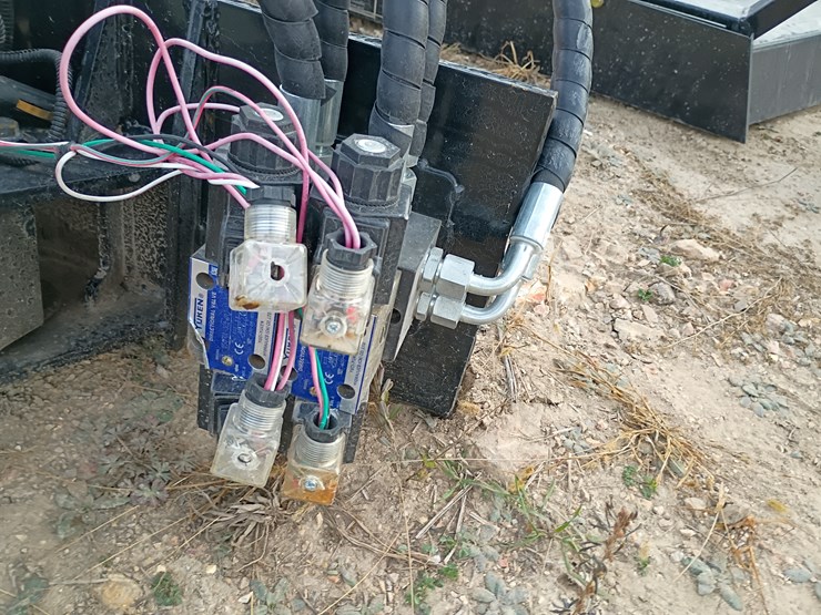 #22205-•-mini-skid-steer-articulating-backhoe-attachment-image-9