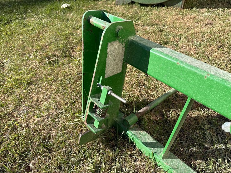 frontier-bale-spear-att-image-3