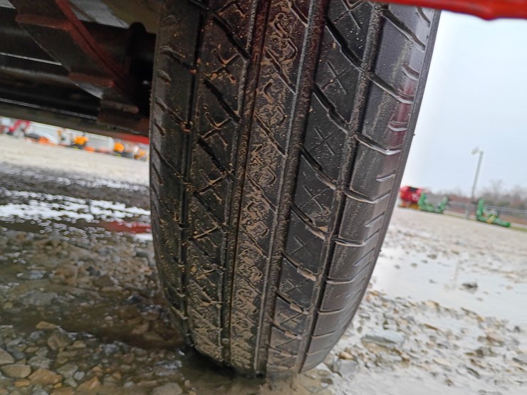 2022-kubota-la526-image-117