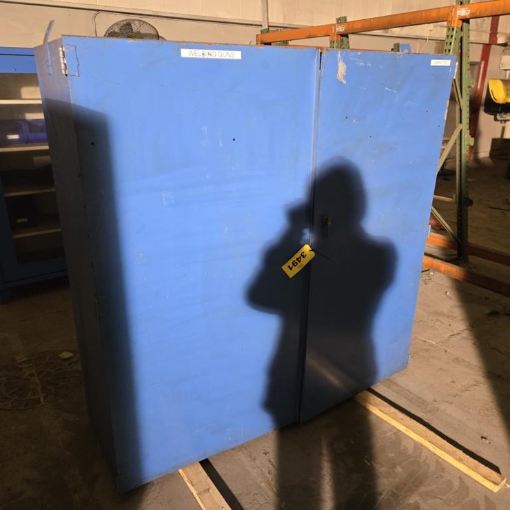 #3491 • Approx. 72"x24"x72" Cabinet