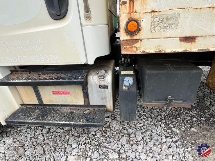 2017-freightliner-m2-s/a-tank-truck-image-20