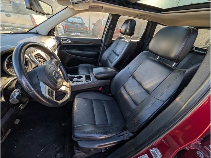 2013-jeep-grand-cherokee-image-13