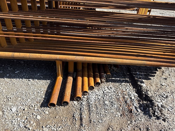 #22673-•-(9)-cattle-panels-&-(1)-gate-image-7