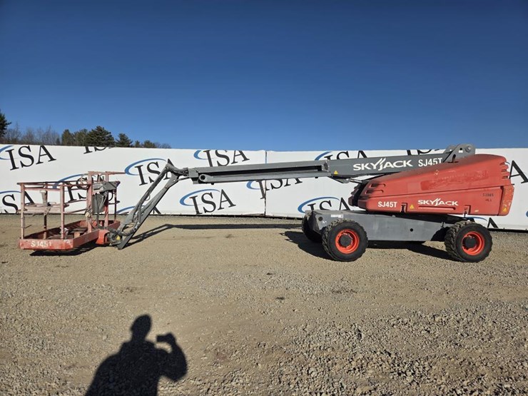 2017-skyjack-sj45t-image-2