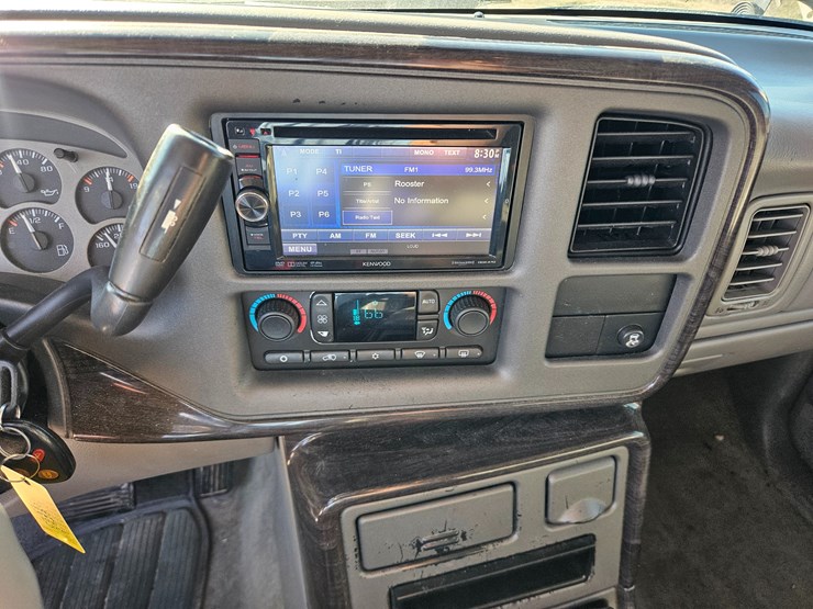 2004-gmc-yukon-image-33