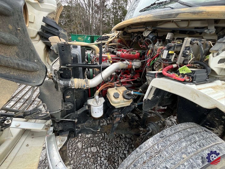 2013-freightliner-m2-s/a-cab-&-chassis-image-42