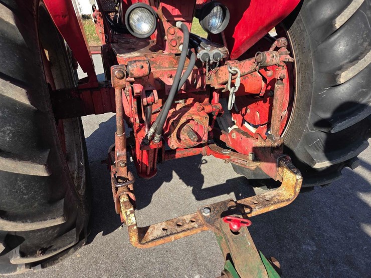 case-ih-560-image-24
