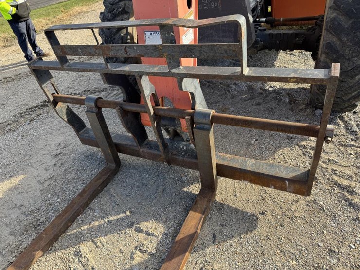 2006-jlg-g6-42a-image-43