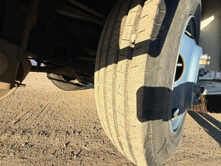 #1981-•-1990-mobil-sweeper-ahl-sweeper-truck-image-45