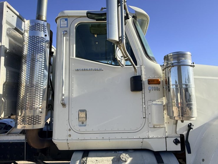 #1974-•-2008-international-eagle-day-cab-truck-tractor-image-24