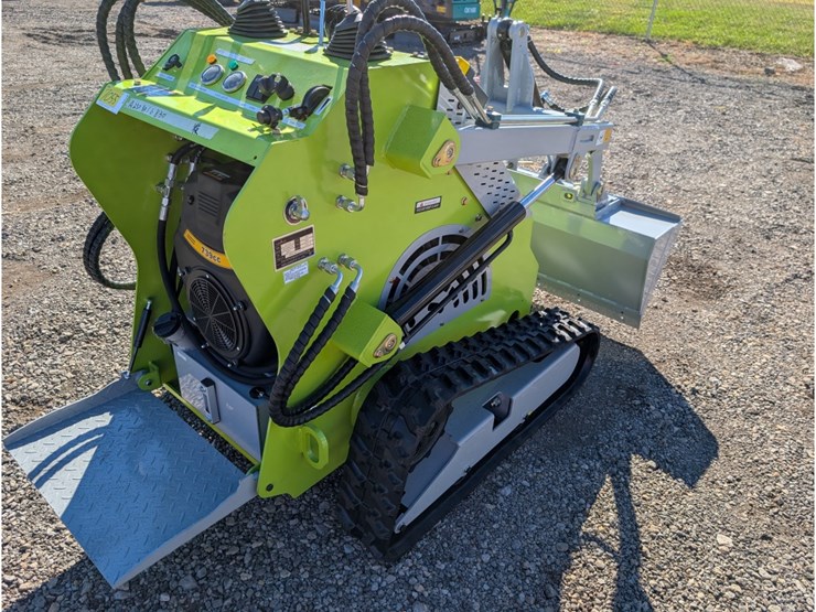 landhero-ldh-t460-mini-skid-steer-image-6