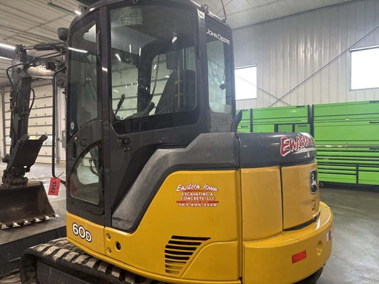 deere-60d-image-10
