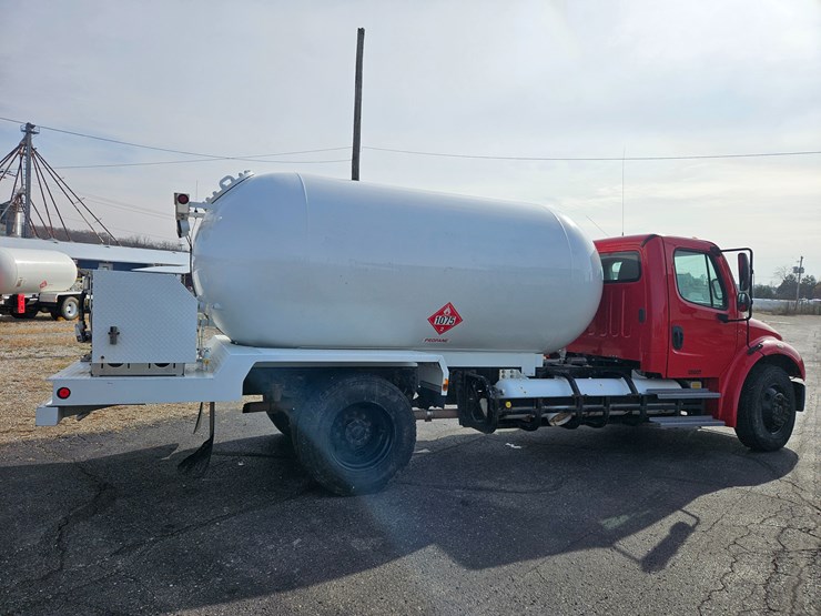 2016-freightliner-s2g-image-17