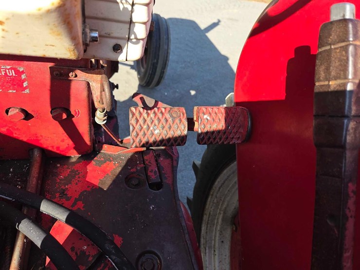 case-ih-560-image-50