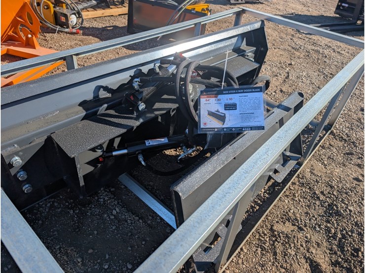 wolverine-skid-steer-6-way-dozer-blade-84"-image-5