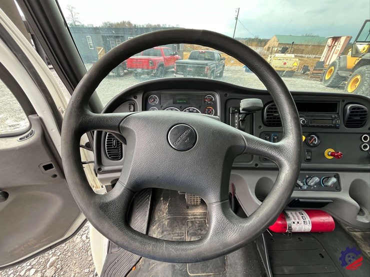 2017-freightliner-m2-s/a-tank-truck-image-72