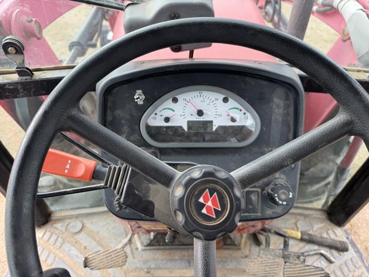 2009-massey-ferguson-3625-image-62