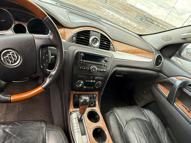 2012-buick-enclave-image-39