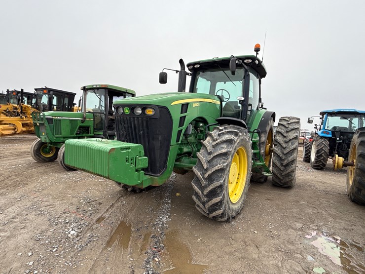 john-deere-8320r-image-1