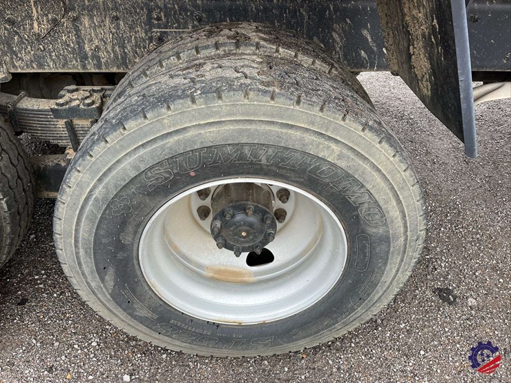 2008-sterling-l7500-image-12