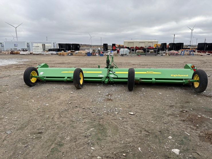 john-deere-520-image-7