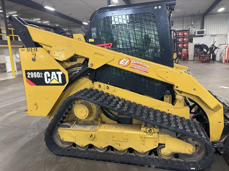 2018-caterpillar-228-image-12