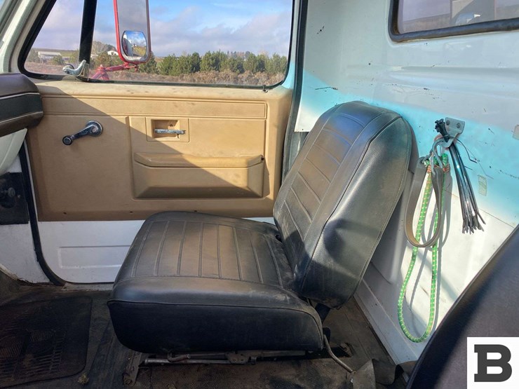 1986-gmc-c7000-truck-image-55