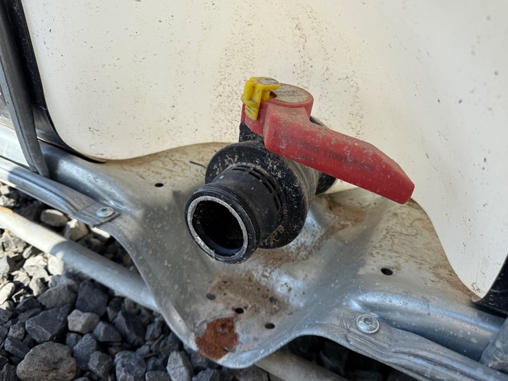 #22628-•-1000-gallon-poly-tank-w/-cage-image-4