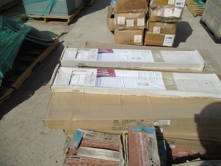 lot-of-ceramic-tiles-&-faux-wood-blinds-image-5