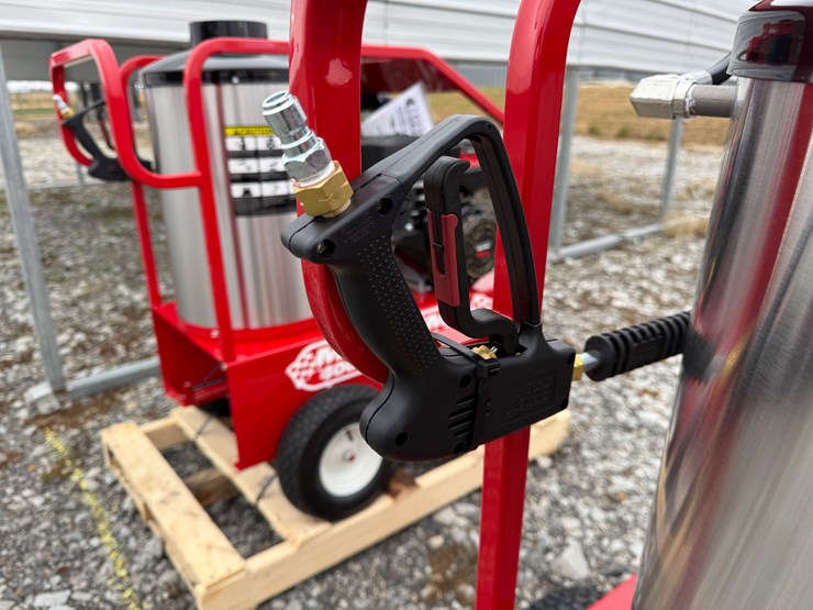 #2-•-unused-magnum-4000-series-hot-water-pressure-washer-254491-inv#33541-image-14