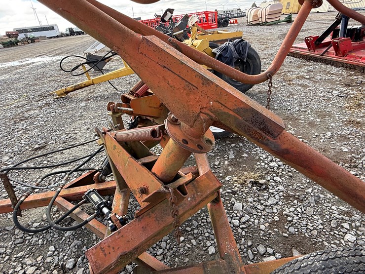 #22611-•-8-wheel-hay-rake-image-28