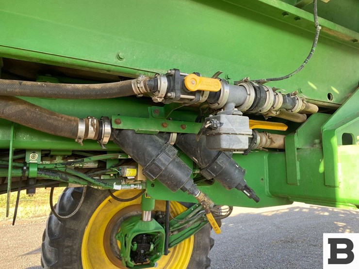 2013-john-deere-4830-image-22