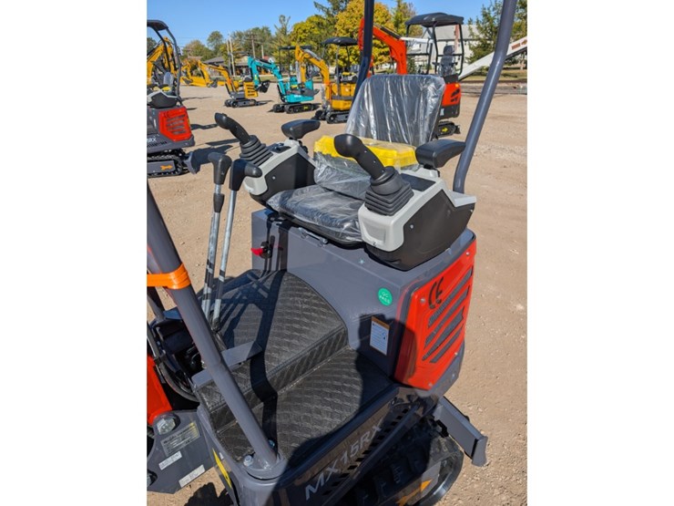 cfg-mx15rx-mini-excavator-w/-mechanical-thumb-image-9