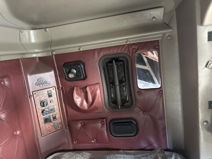 2000-international-9200i-image-39