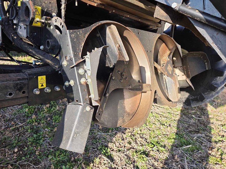 2010-new-holland-cr9065-image-25