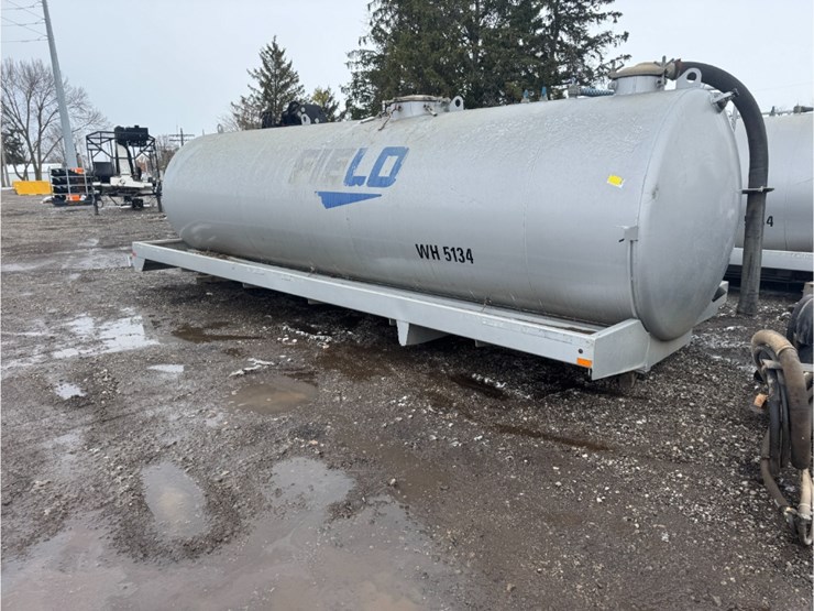 2012-90-bbl-tanker-take-off-w/-pumps-image-1