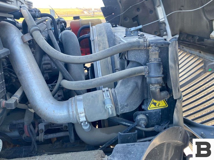 2011-international-durastar-4300-image-66