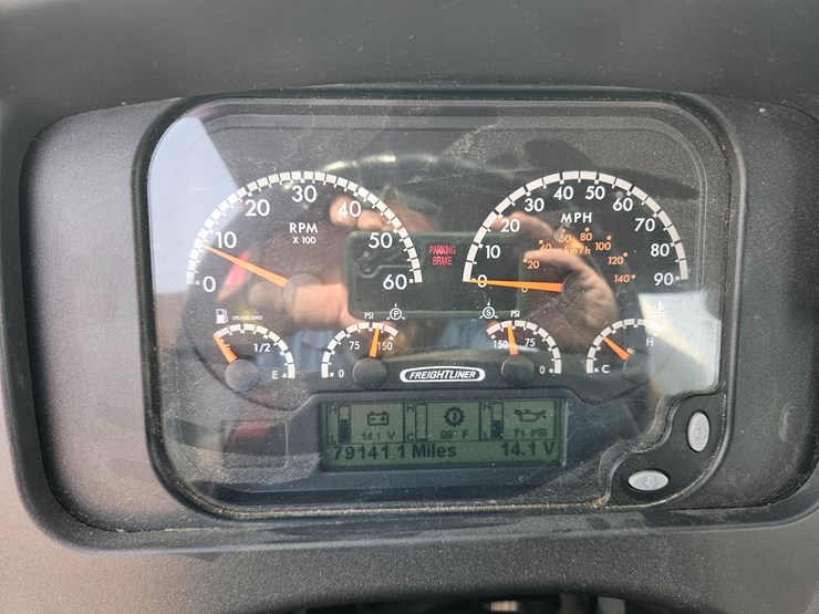 2016-freightliner-s2g-image-53