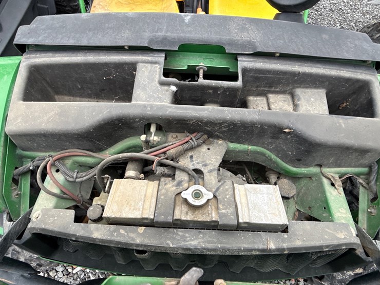 john-deere-gator-hpx-image-21