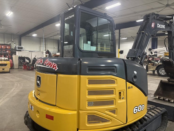 deere-60d-image-12