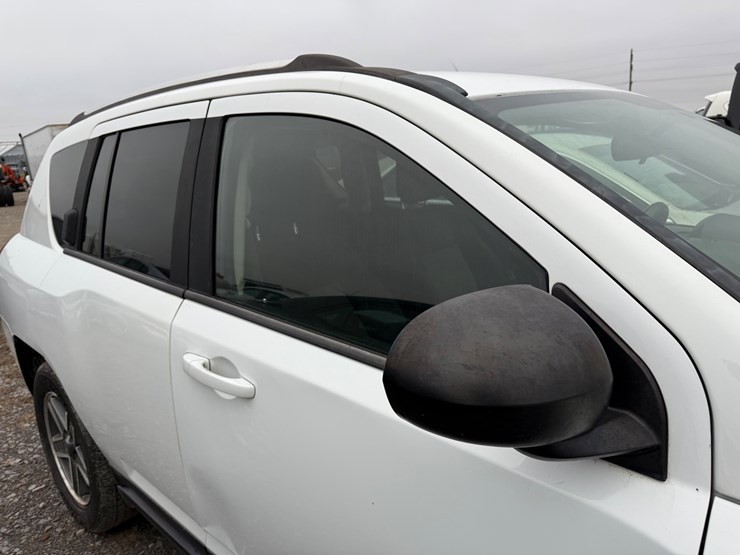 2014-jeep-compass-image-19