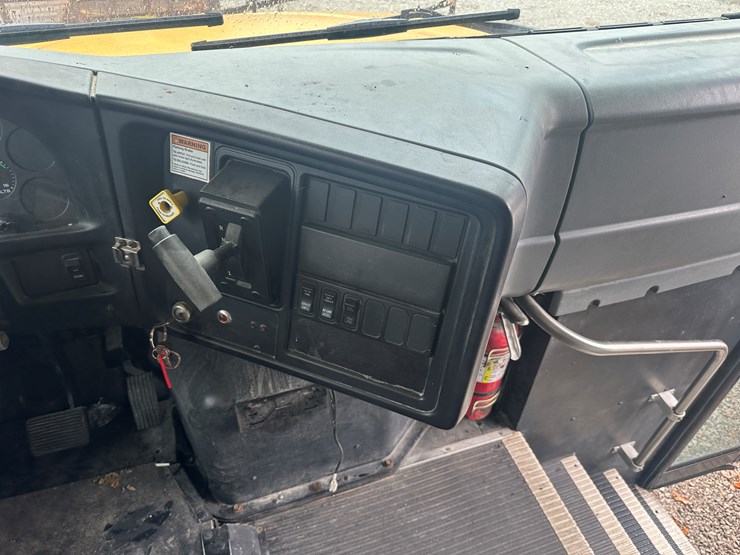 2005-international-pb105-image-72