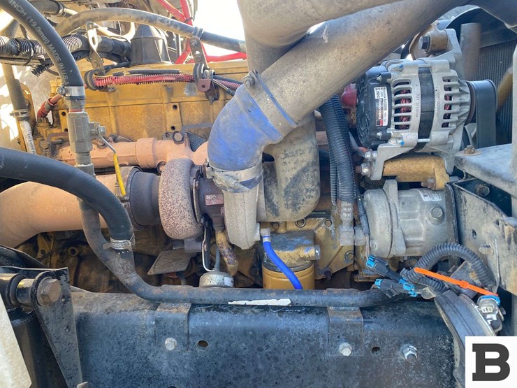 2002-freightliner-fl70-image-41