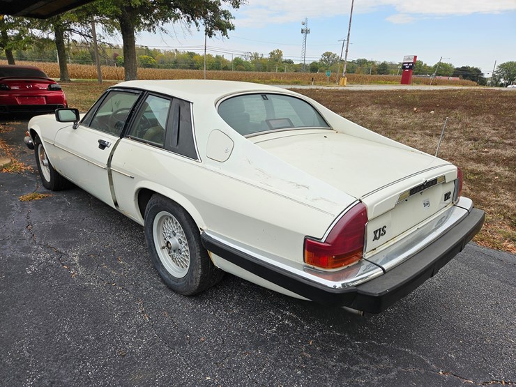 #21242-•-1990-jaguar-xjs-passenger-car-image-5