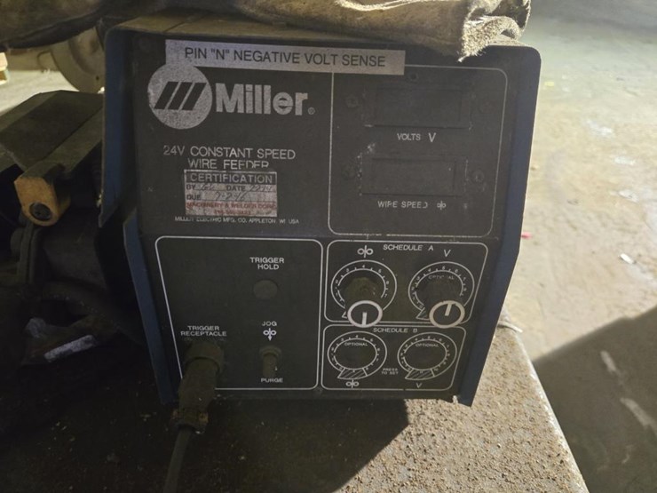 #3433-•-miller-dimension-650-arc-welder-w/-feeder-image-6
