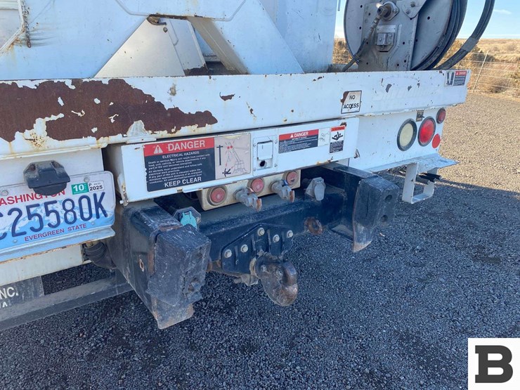 2011-international-durastar-4300-image-26